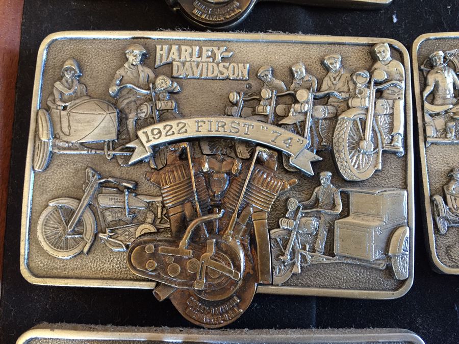 Limited Edition Harley-Davidson Motor Cycles Belt Buckles From Brookfield Collectors Guild Displayed In Nice Shadow Box [Photo 11]