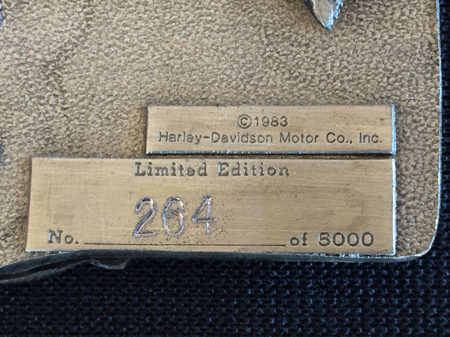 Limited Edition Harley-Davidson Motor Cycles Belt Buckles From Brookfield Collectors Guild Displayed In Nice Shadow Box [Photo 13]