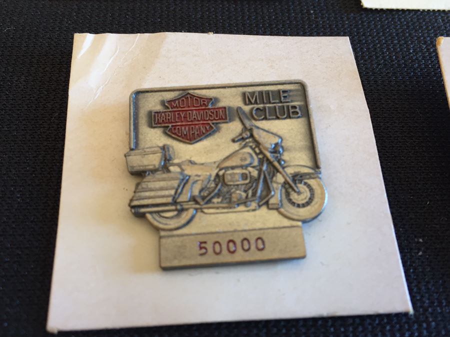 Collection Of Harley-Davidson Motor Cycles Miles Of Motoring Mileage Pins [Photo 5]