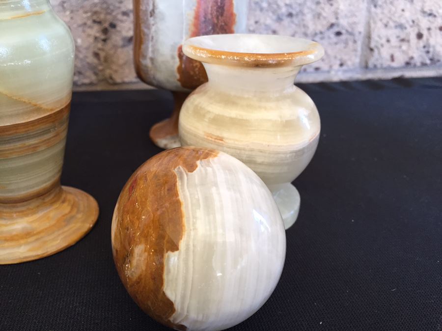 Beautiful Collection Of Marble Onyx Vases, Eggs, Cups And Candle Holders [Photo 7]