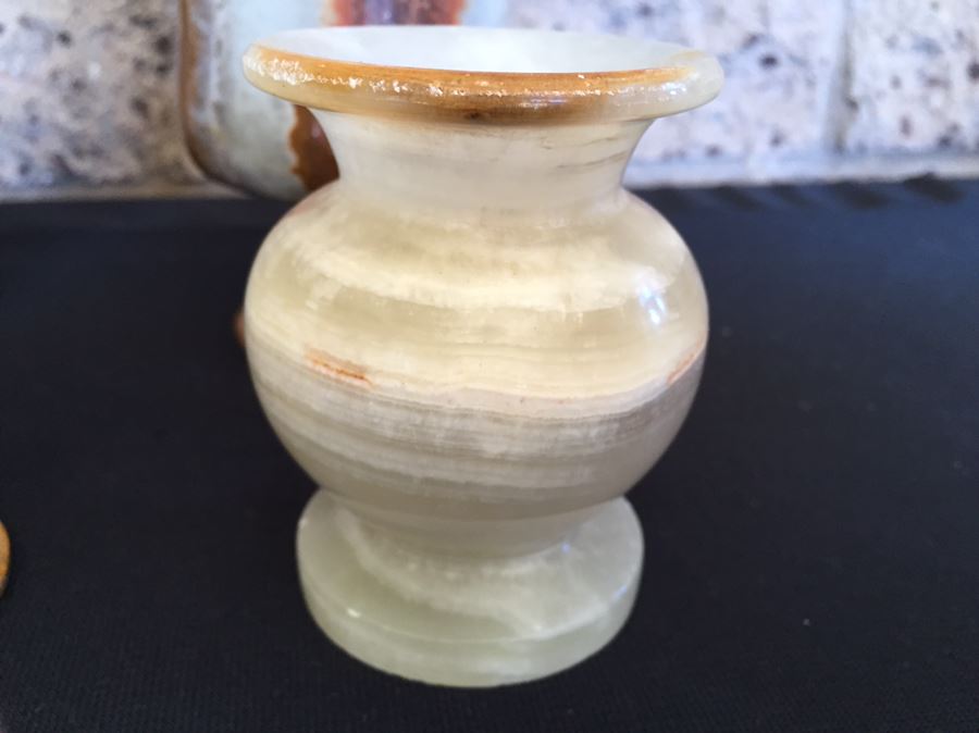 Beautiful Collection Of Marble Onyx Vases, Eggs, Cups And Candle Holders [Photo 13]