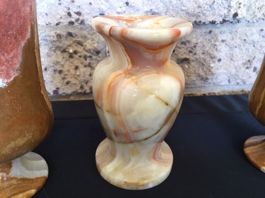 Beautiful Collection Of Marble Onyx Vases, Eggs, Cups And Candle Holders [Photo 17]