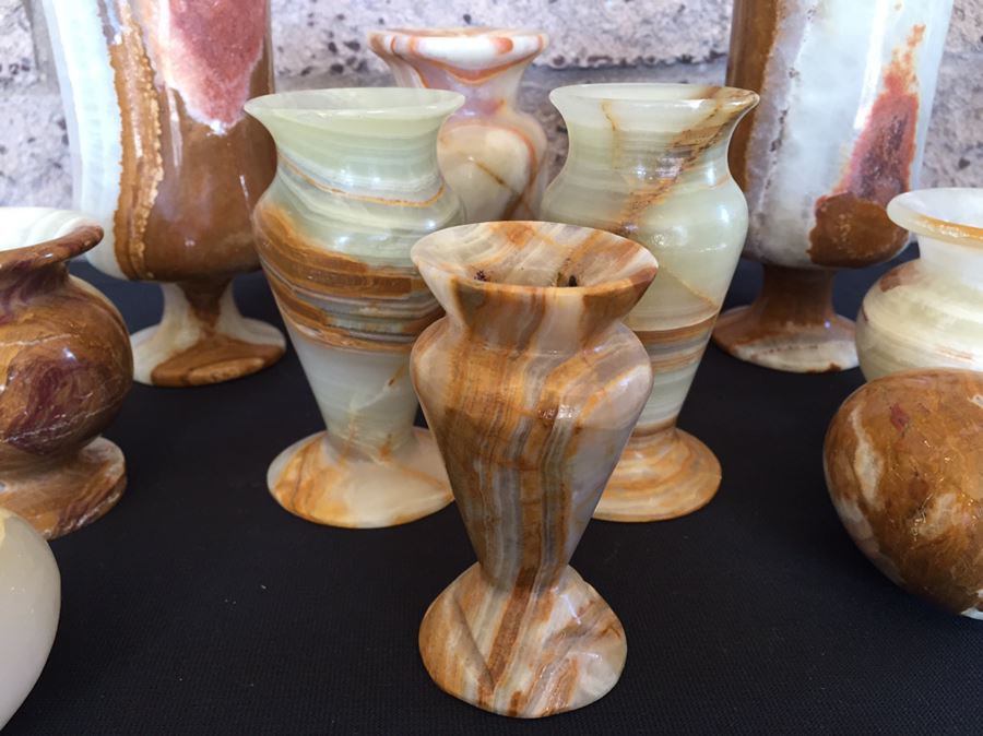 Beautiful Collection Of Marble Onyx Vases, Eggs, Cups And Candle Holders [Photo 2]