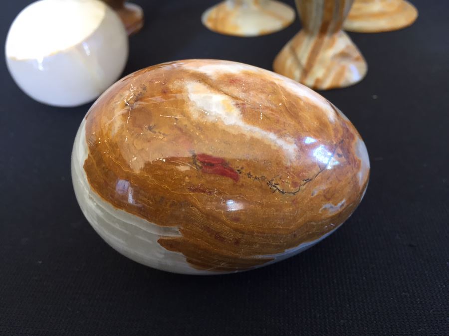 Beautiful Collection Of Marble Onyx Vases, Eggs, Cups And Candle Holders [Photo 8]