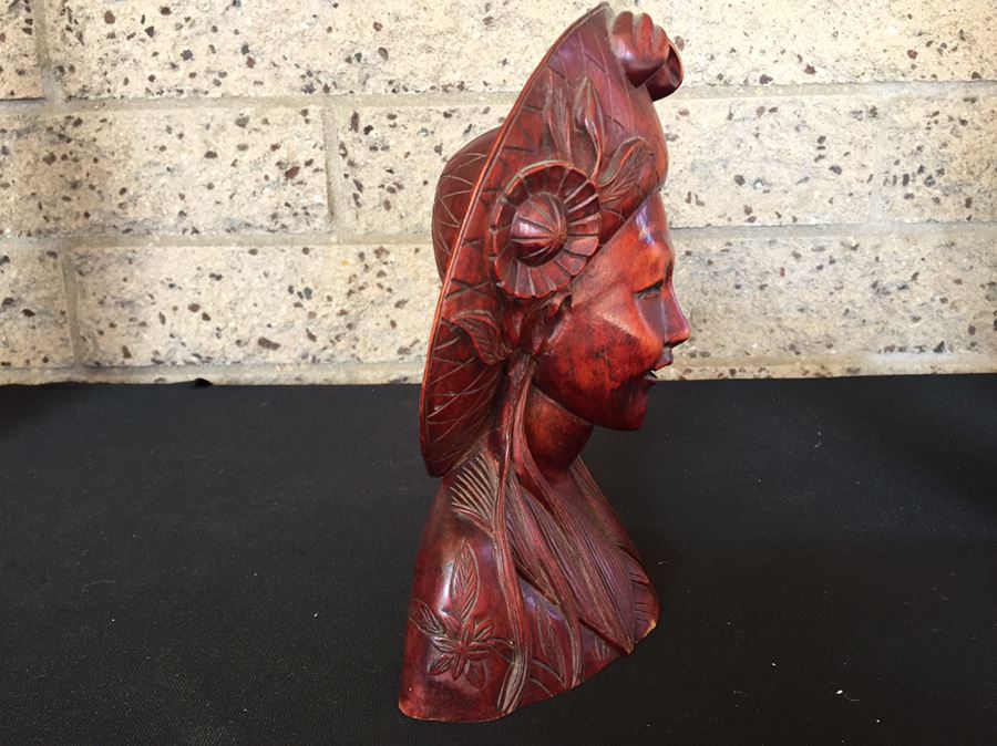 Nicely Carved Wooden Male Bust [Photo 9]