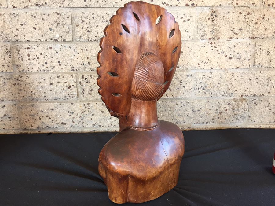 Nicely Carved Wooden Female Bust [Photo 5]