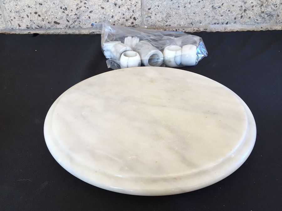 White Marble Lazy Susan And Napkin Rings [Photo 1]