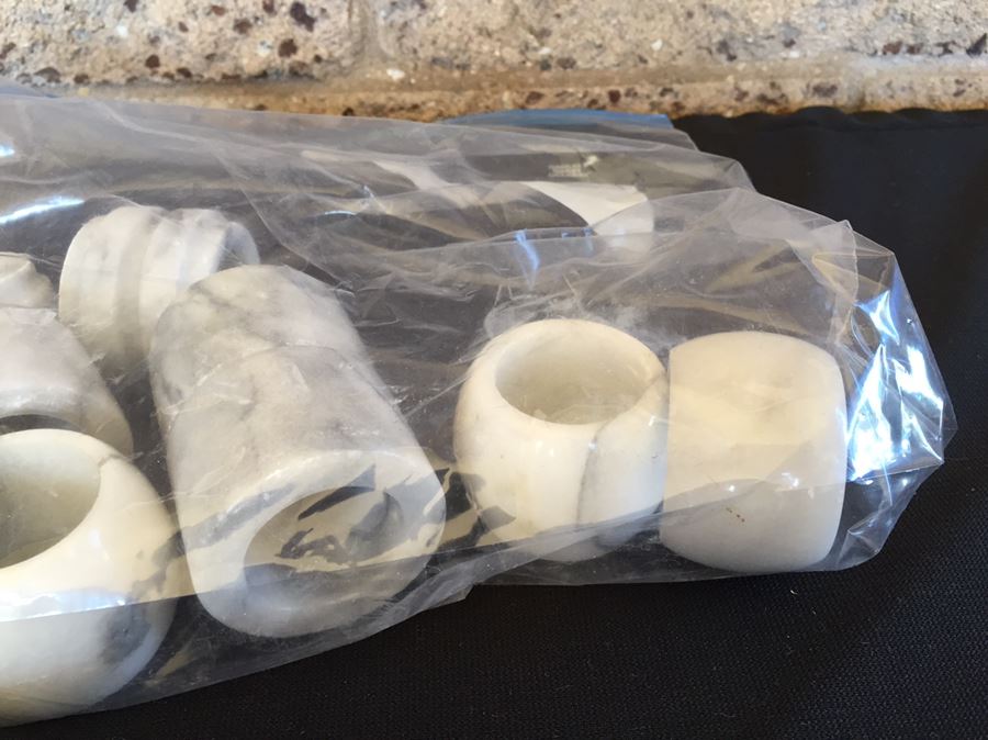 White Marble Lazy Susan And Napkin Rings [Photo 5]