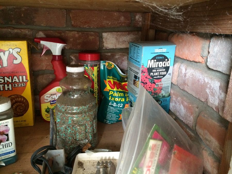 Grilling and Gardening Lot [Photo 9]