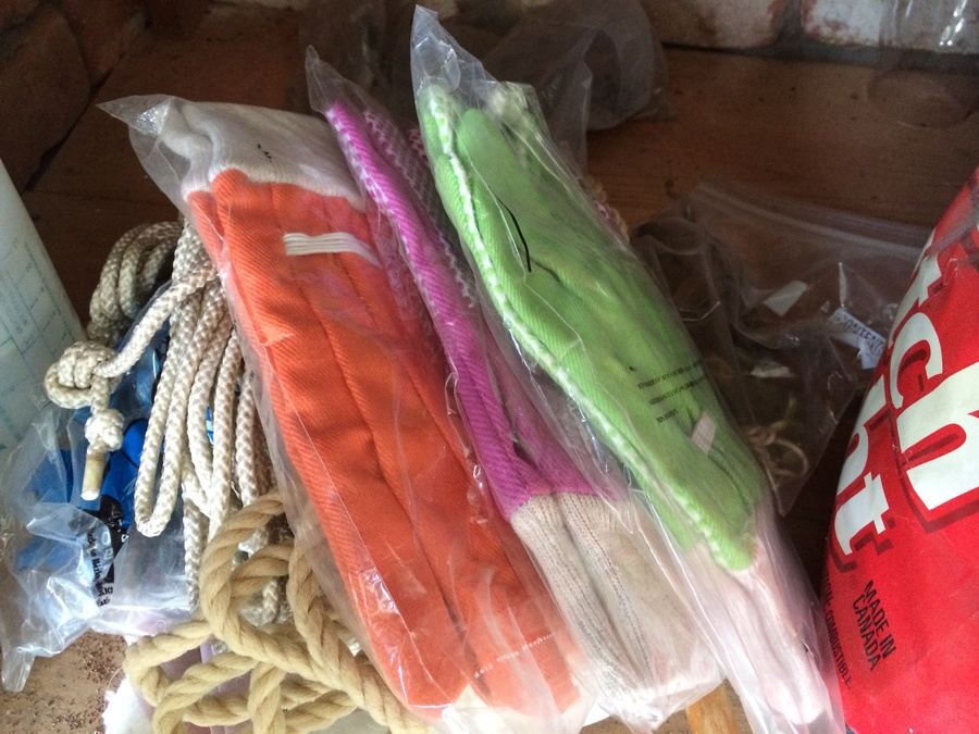 Grilling and Gardening Lot [Photo 18]