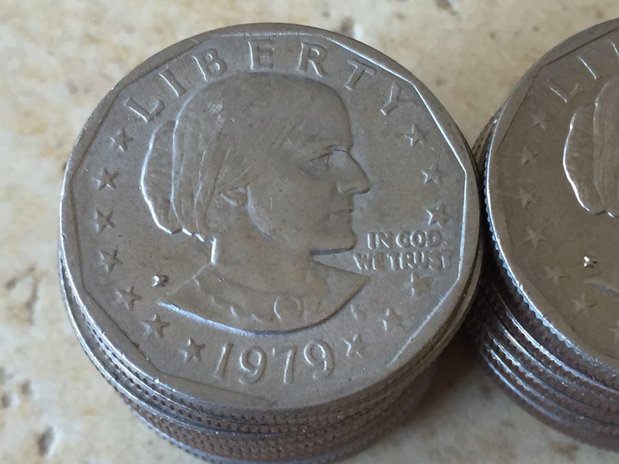 19 First Year Minted 1979 Susan B. Anthony Dollars  [Photo 2]