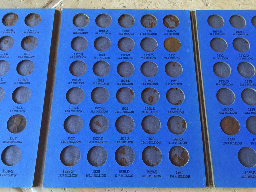 Huge Collection Of Lincoln Head Cents Pennies Steel Pennies Wheat Pennies With Coin Books And Change Purse [Photo 32]