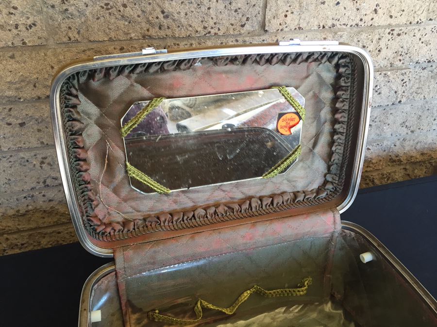 Vintage American Tourister Luggage [Photo 6]