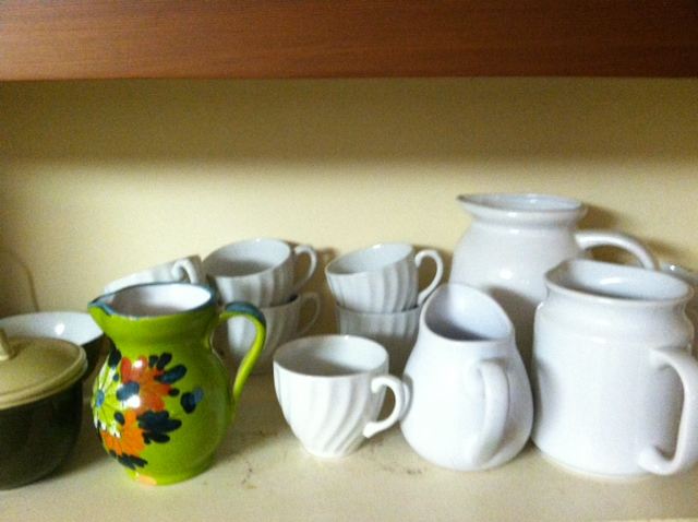 Cabinet Lot [Photo 3]