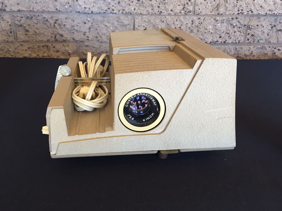 Vintage Sawyers 500r Projector With Remote Control