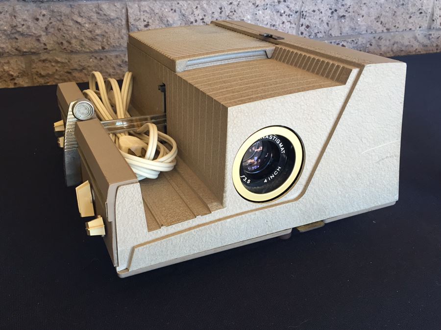 Vintage Sawyers 500r Projector With Remote Control