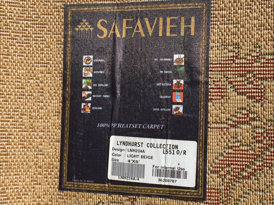 Safavieh Rugs - 2 Runners (2'3' x 8') And Area Rug (4' x 6') [Photo 8]