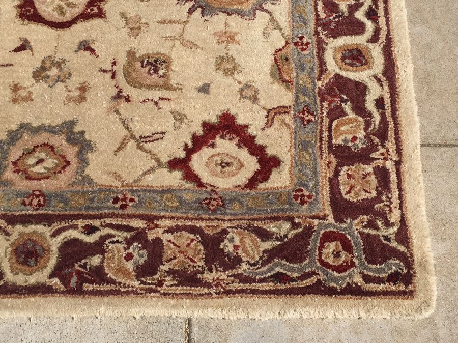 Safavieh 100% Wool Pile 4' x 6' Area Rug [Photo 2]