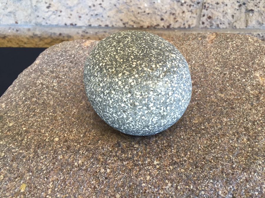 Native American Metate And Mano Grinding Stone [Photo 5]