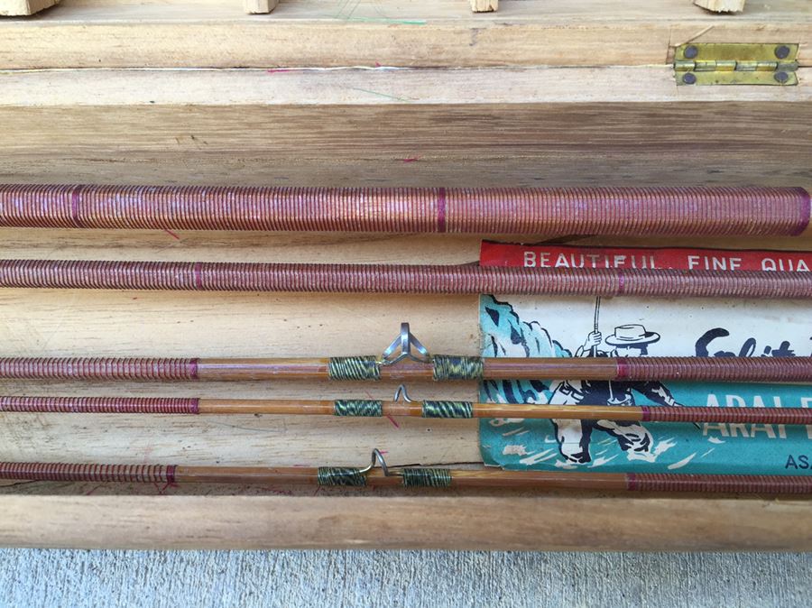 Vintage Split Bamboo Fishing Rod Arai Fishing Goods Asakusa, Tokyo, Japan Made In Occupied Japan Between 1947-1952 With Fishing Lures Flies And Case [Photo 27]