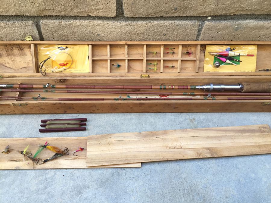 Vintage Split Bamboo Fishing Rod Arai Fishing Goods Asakusa, Tokyo, Japan Made In Occupied Japan Between 1947-1952 With Fishing Lures Flies And Case [Photo 22]