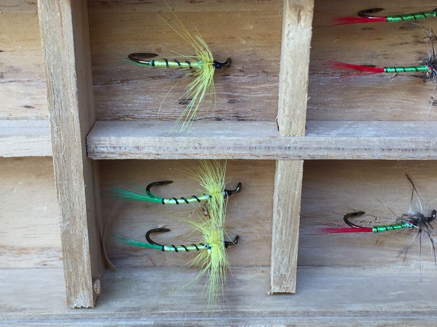 Vintage Split Bamboo Fishing Rod Arai Fishing Goods Asakusa, Tokyo, Japan Made In Occupied Japan Between 1947-1952 With Fishing Lures Flies And Case [Photo 11]