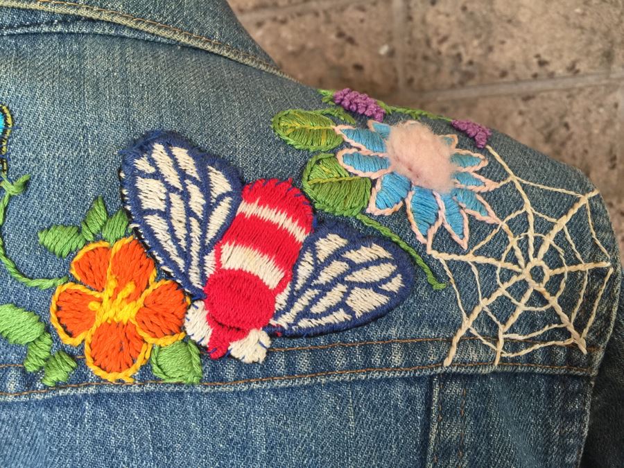 Vintage Denim Jacket With Patches [Photo 4]