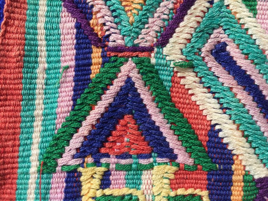 Very Nice Hanging Guatemalan Hand Woven Textile From The Ixchel Museum of Indigenous Textiles and Clothing [Photo 5]
