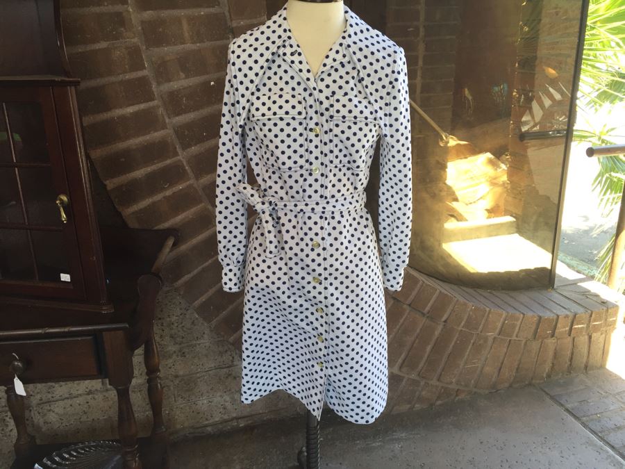 Vintage Sixties Ladies Dress With Blue Polka Dots Size [Photo 5]