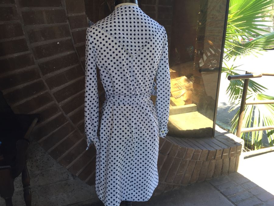 Vintage Sixties Ladies Dress With Blue Polka Dots Size [Photo 3]