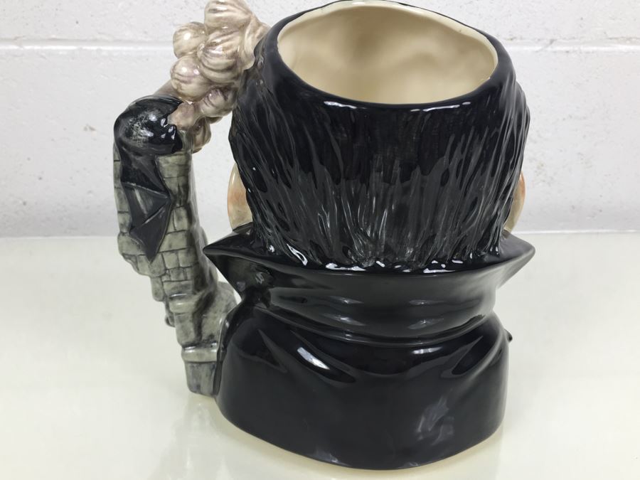 Royal Doulton Large 'Count Dracula' D7053 Character Jug [Photo 9]