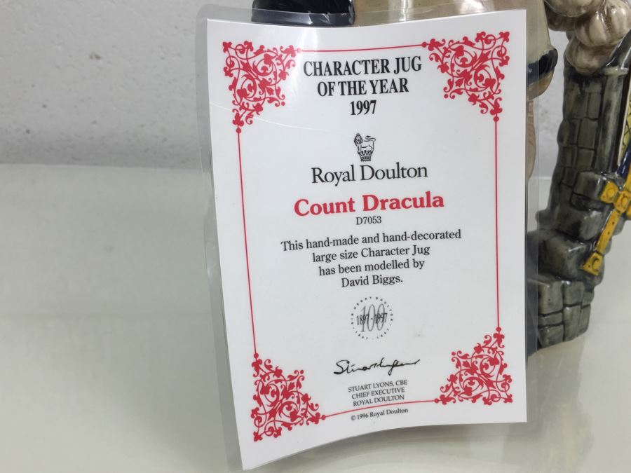 Royal Doulton Large 'Count Dracula' D7053 Character Jug [Photo 11]