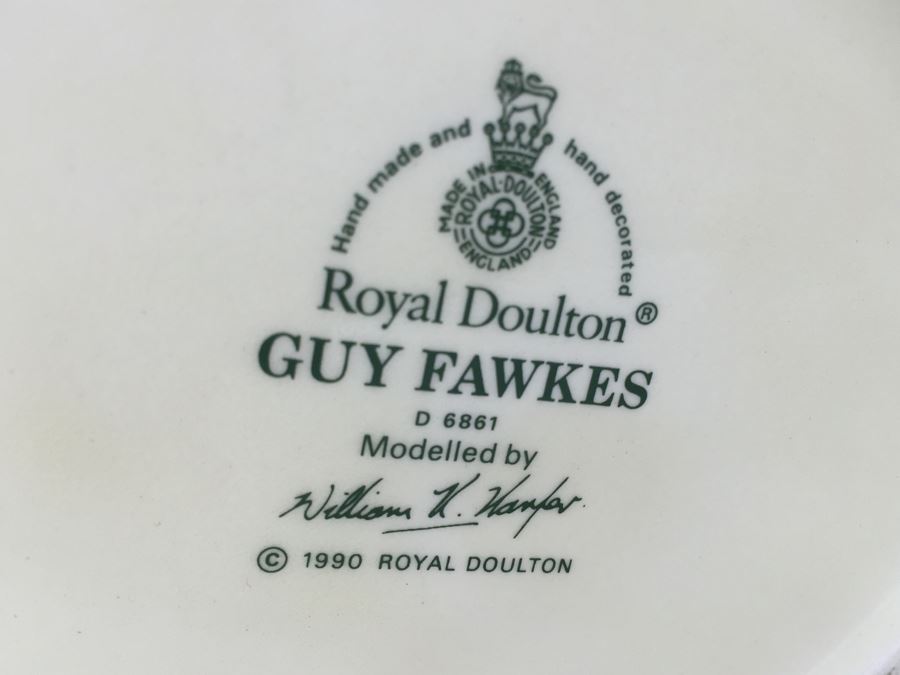 Royal Doulton Large 'Guy Fawkes' D6861 Character Jug [Photo 3]