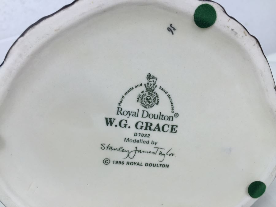 Royal Doulton Large 'W.G Grace' D7032 Character Jug [Photo 8]