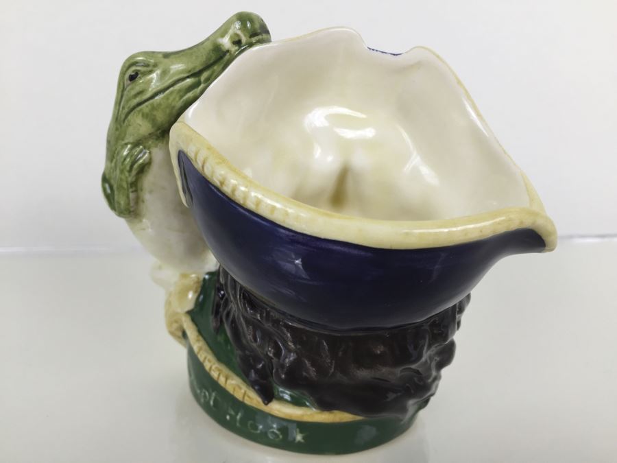 Royal Doulton Small 'Capt.Hook' D6001 Character Jug 1964 [Photo 9]