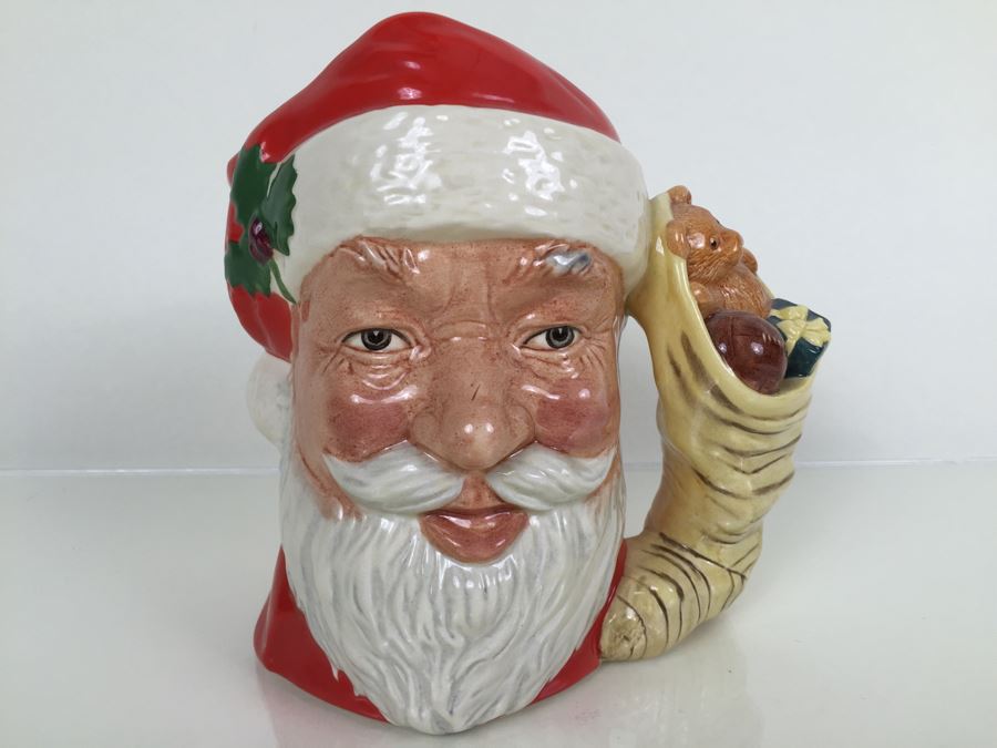 Royal Doulton Large 'Santa Claus' D6690 Character Jug 1983 [Photo 1]