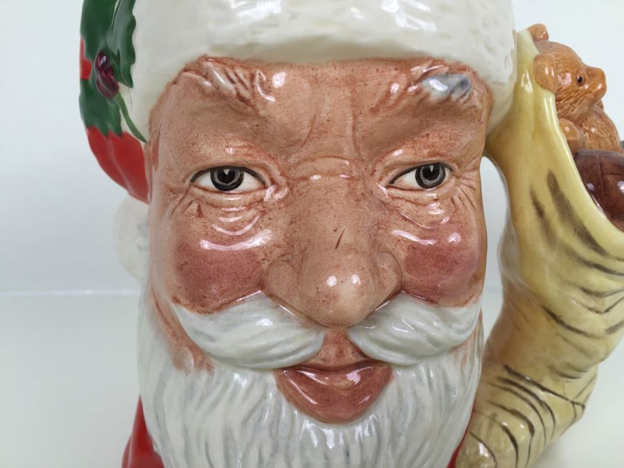 Royal Doulton Large 'Santa Claus' D6690 Character Jug 1983 [Photo 4]