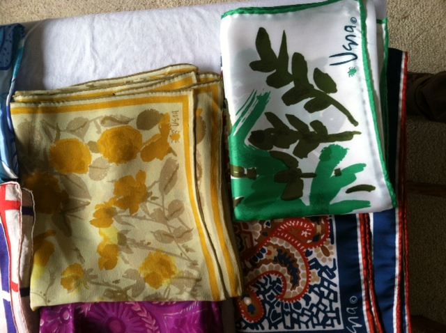 Vintage Scarf Lot 4 [Photo 8]