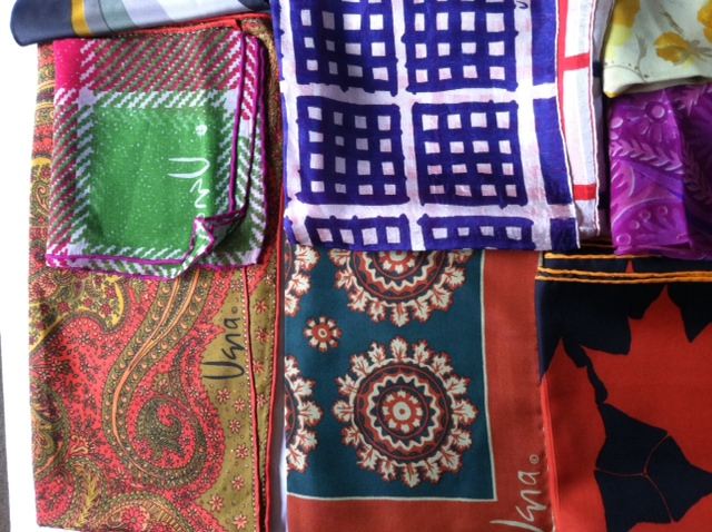 Vintage Scarf Lot 4 [Photo 13]