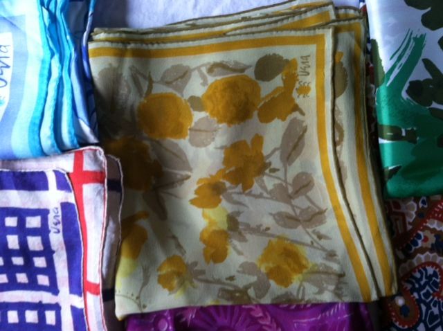 Vintage Scarf Lot 4 [Photo 9]