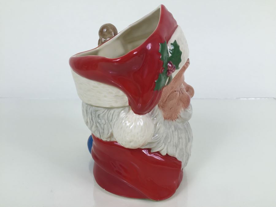 Royal Doulton Large 'Santa Claus' D6668 Character Jug 1981 [Photo 7]