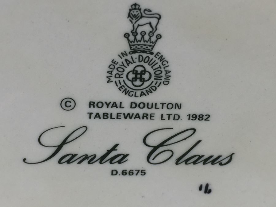 Royal Doulton Large 'Santa Claus' D6675 Character Jug 1982 [Photo 3]