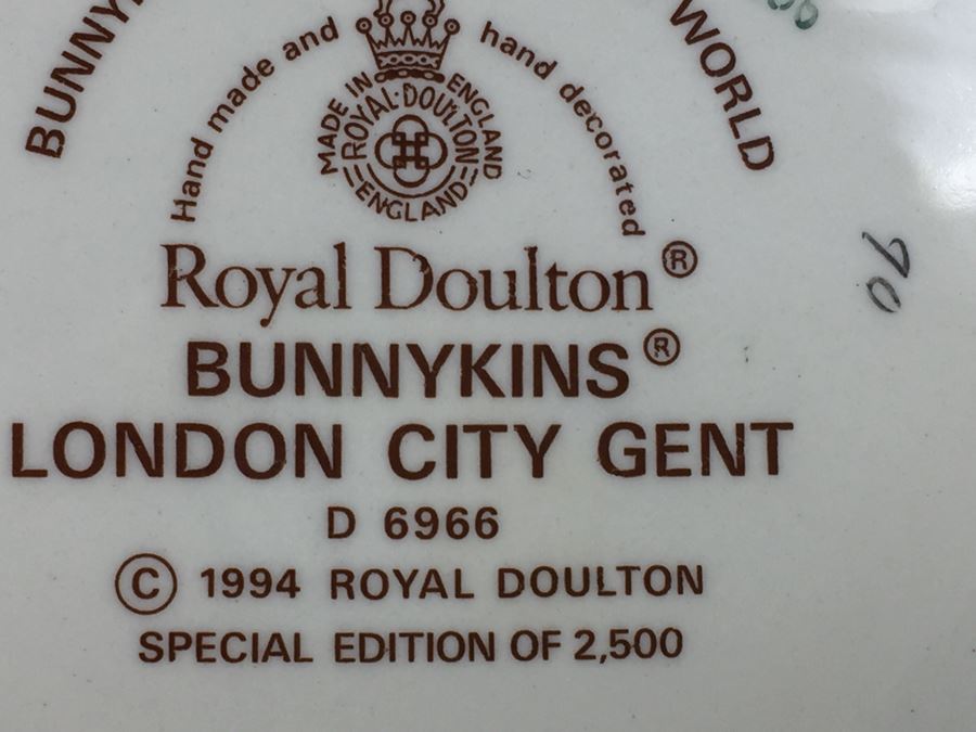 Royal Doulton Large 'Bunnykins London City Gent' D6966 Teapot 1994 Special Edition Of 2,500 [Photo 3]