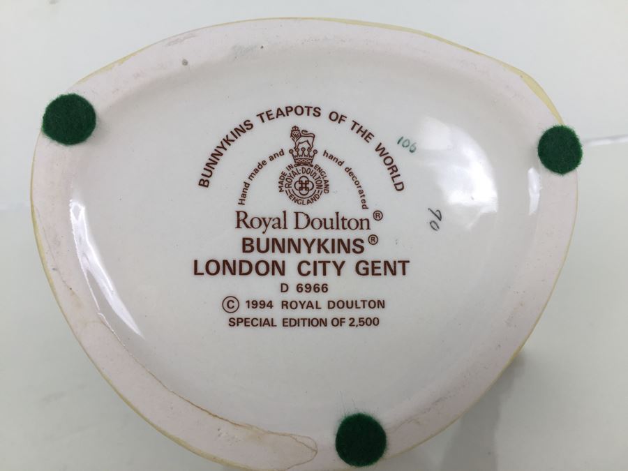 Royal Doulton Large 'Bunnykins London City Gent' D6966 Teapot 1994 Special Edition Of 2,500 [Photo 11]