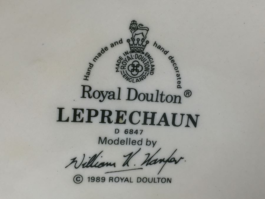 Royal Doulton Large 'Leprechaun' D6847 Character Pitcher 1989 [Photo 9]