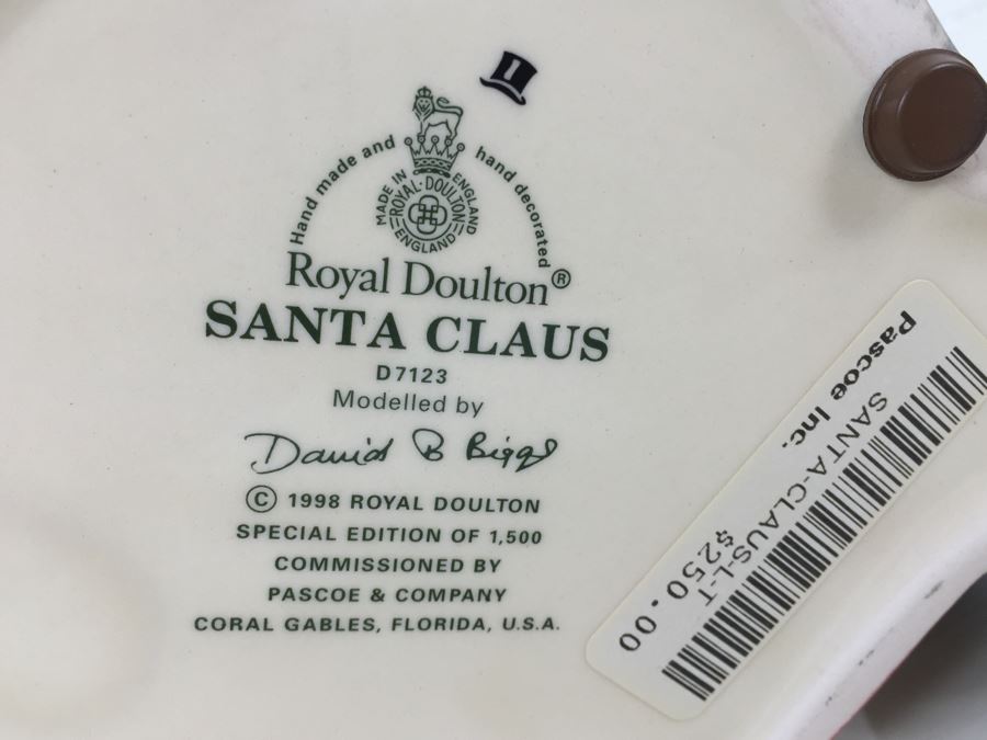 Royal Doulton Large 'Santa Clause' D7123 Character Jug 1998 Special Limited Edition Of 1,500 [Photo 10]