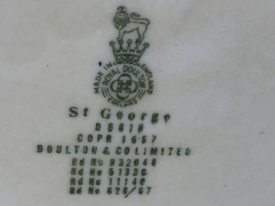 Royal Doulton Large 'St. George' D6618 Character Pitcher [Photo 9]