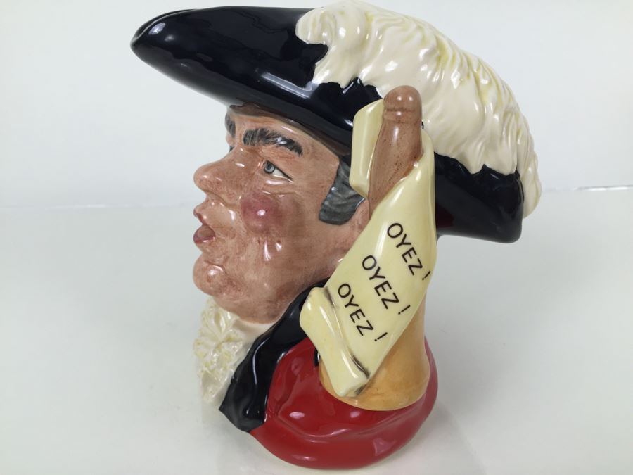 Royal Doulton Large 'Town Crier' D6895 Character Pitcher 1991 [Photo 7]