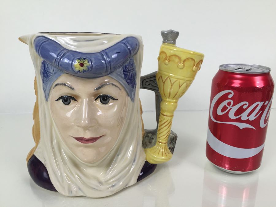 Royal Doulton Large The Star-Crossed Lovers Collection 'King Arthur & Guinevere' D6836 Character Pitcher Limited Edition 1,783 Of 9,500 [Photo 4]