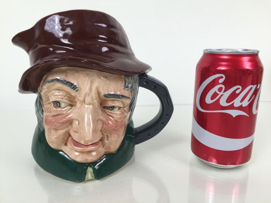 Royal Doulton Large 'Uncle Tom Cobbleigh' D6337 Character Pitcher 1951 [Photo 4]